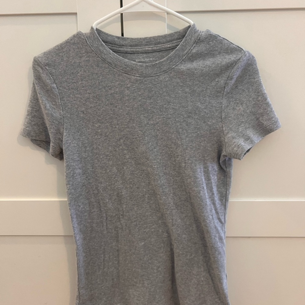 Banana Republic Heather Gray Ribbed Crew Neck Tee 3 for 1 pack